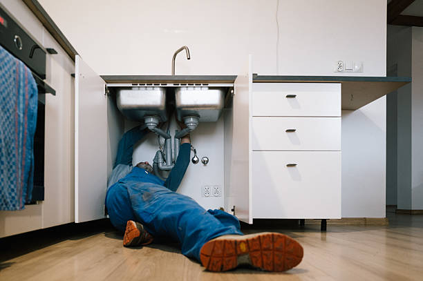 Professional Leak Detection technician working in Flemington, NJ